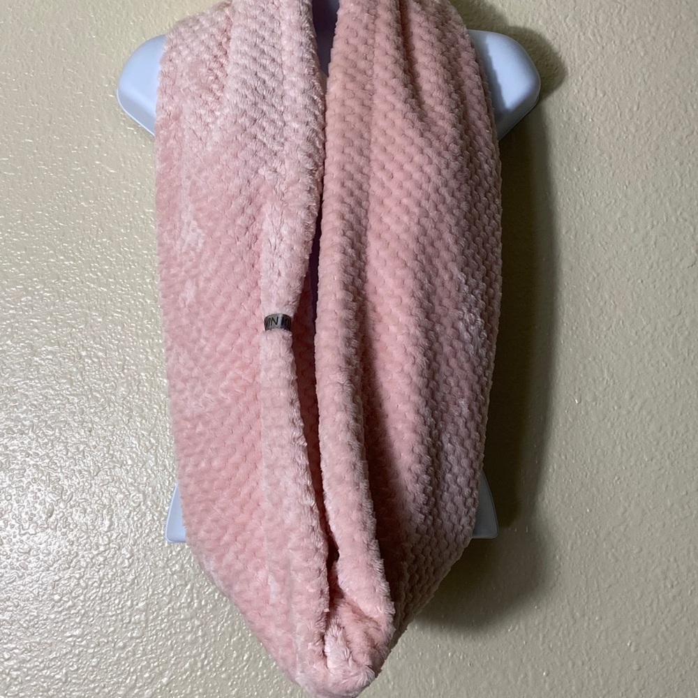 NWT Calvin Klein Faux Fur Infinity Loop Scarf